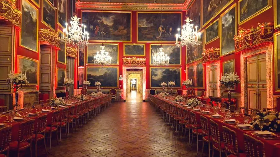 Cena di gala aziendale con tavoli imperiali, Palazzo Doria Piazza del Collegio Romano 2 Roma — Raffaele De Luca