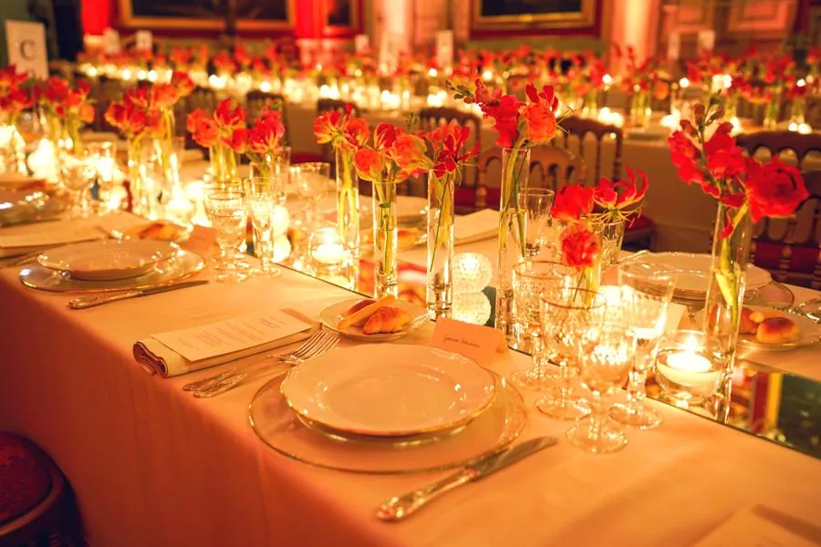 Cena di gala aziendale con tavoli imperiali, Palazzo Doria Piazza del Collegio Romano 2 Roma — Raffaele De Luca