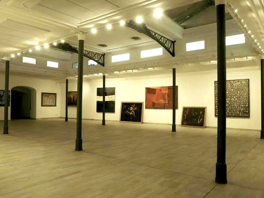 Sala prima dell'inizio, Studio Liberty Via del Monte della Farina 51 Roma — spazio eventi Roma centro storico